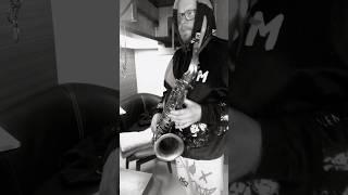 Requiem Lacrimosa Mozart                Saxophone
