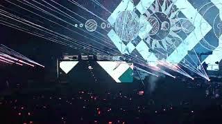 Babymetal perform a world premier of Sunset Kiss at the O2 Arena in London 2025 #babymetal