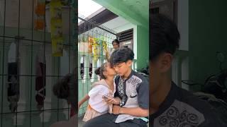 Di kiss Senjena