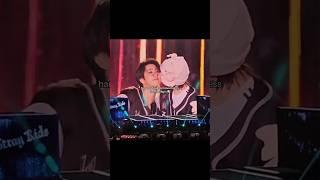 HAN FINALLY GOT A KISS FROM JEONGIN #straykids #concert #kiss #kpop #shorts