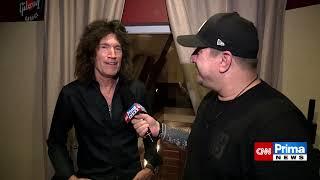 Kytarista z Kiss Tommy Thayer sbalil dceru zpěváka Turbo a nahrál s nimi nový song ! EXKLUZIVNĚ